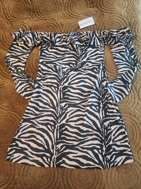 Missguided Bardot Off-Shoulder Zebra Print Dress